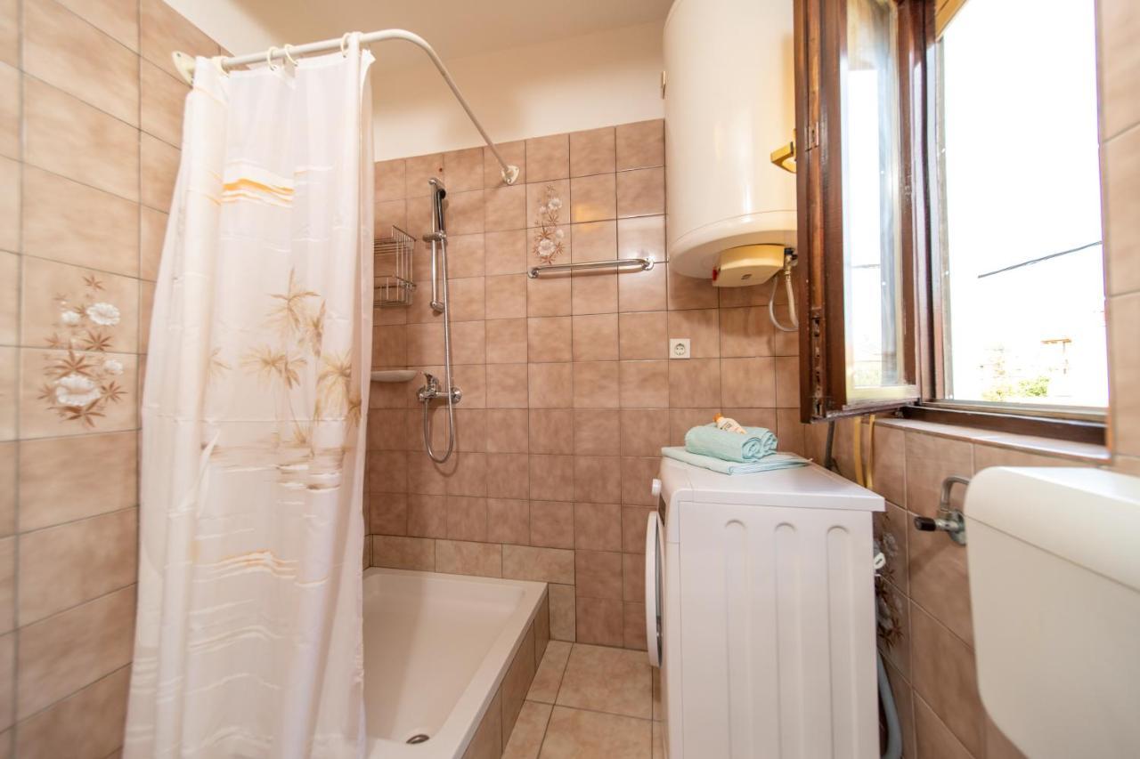 Apartmani Centar Palit Exteriör bild