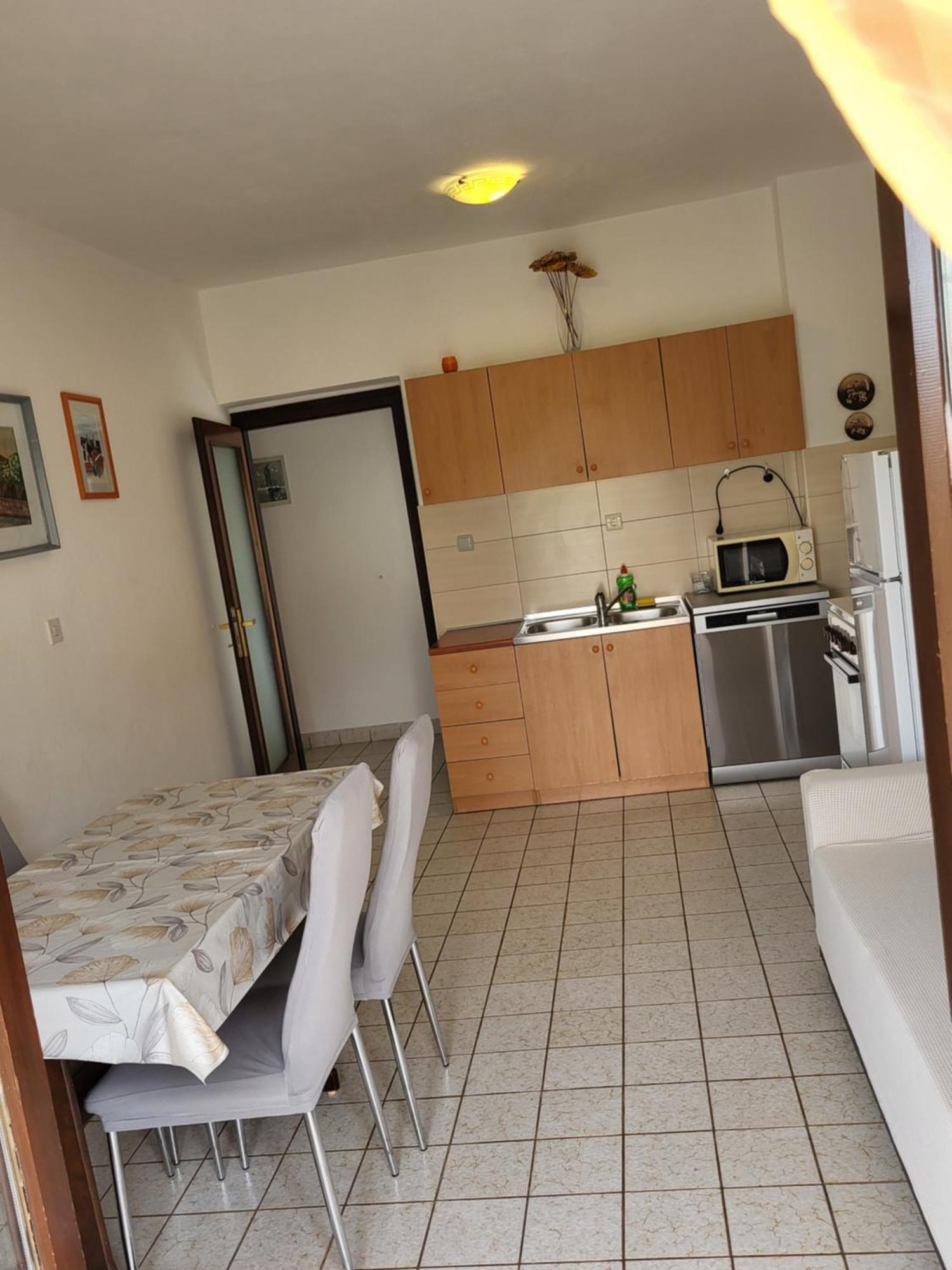 Apartmani Centar Palit Exteriör bild